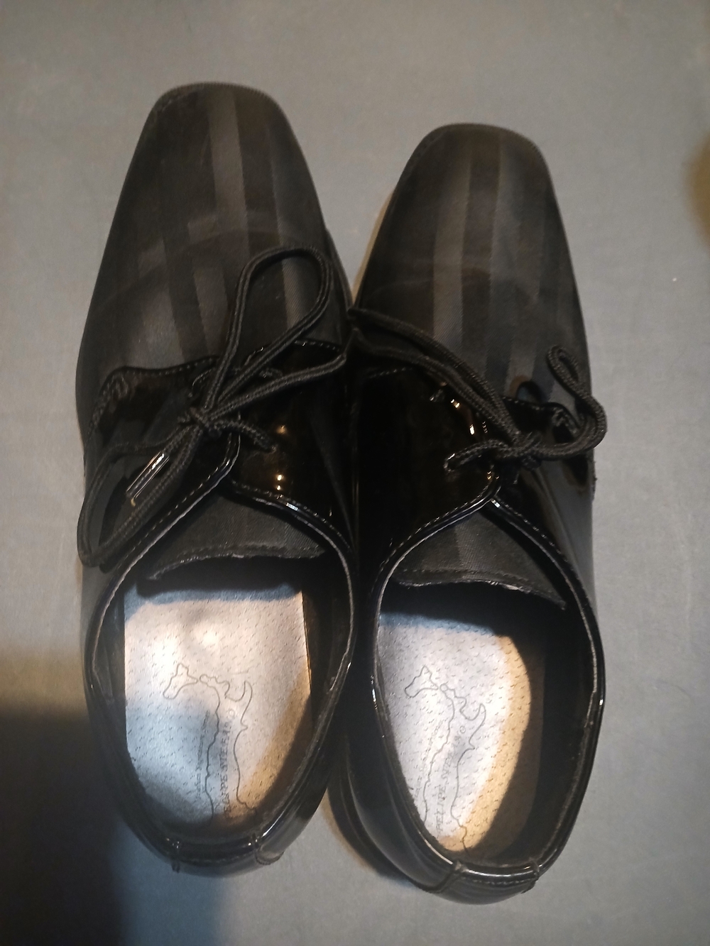 Men's Black Lace-Up Derby Shoes - Polished Formal Style